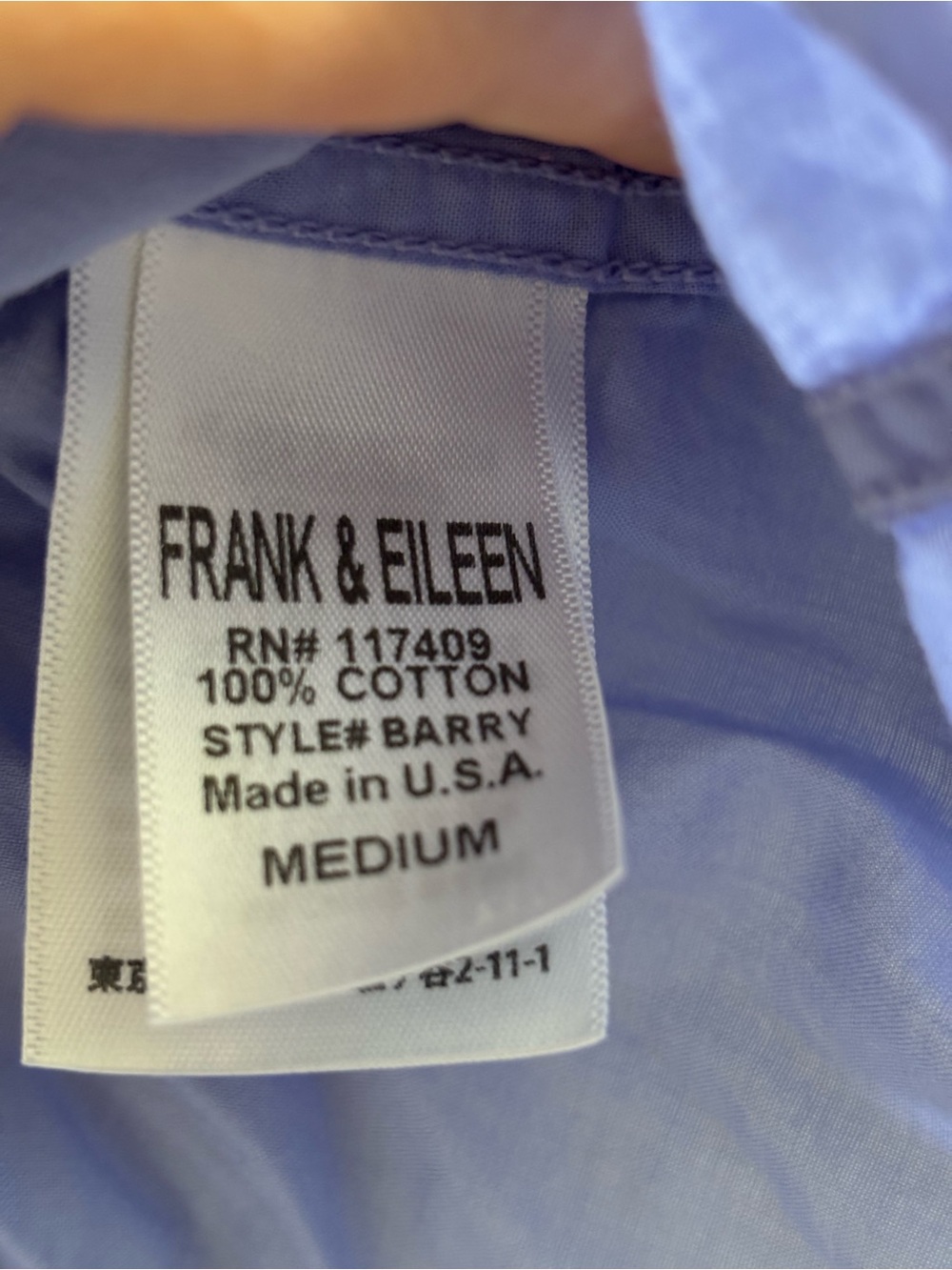 Frank & Eileen button-up shirt Barry style size medium *missing a button* - Picture 5 of 6